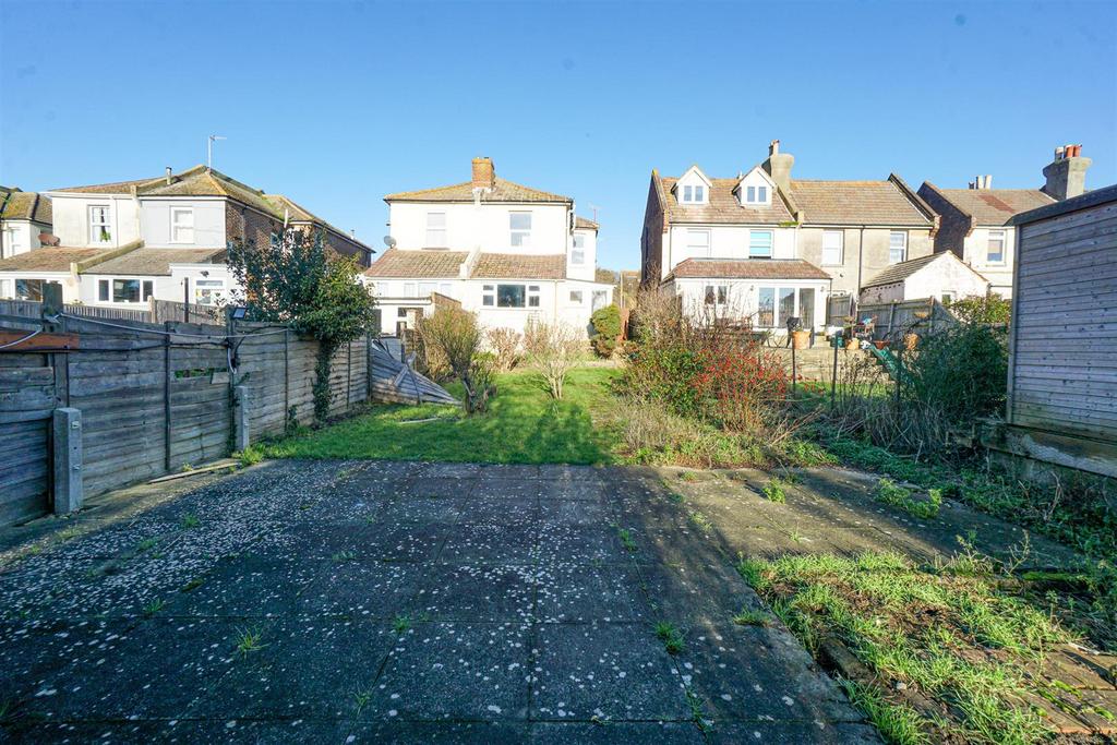 Bexhill Road, St. LeonardsOnSea 4 bed semidetached house for sale £270,000