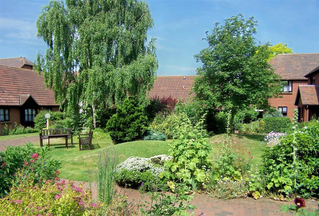 WATLINGTON 2 bed end of terrace house for sale £230,000