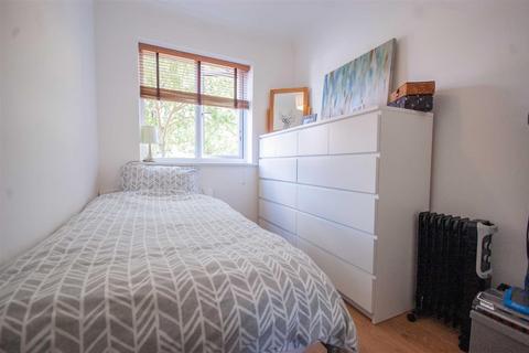 50 Earlsfield Drive, Chelmsford, CM2 6SX