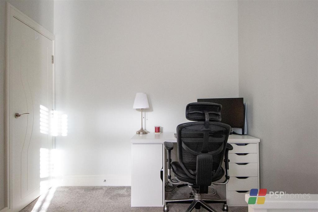 Bedroom 2 Study Area