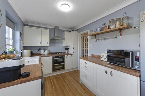 2 Brookdene, Five Oak Green, Tonbridge, TN12 6RX