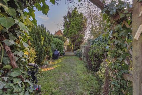 2 Brookdene, Five Oak Green, Tonbridge, TN12 6RX