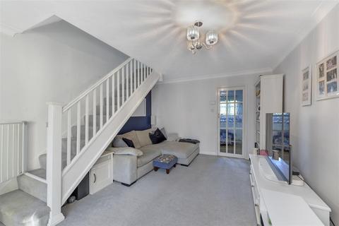 2 Brookdene, Five Oak Green, Tonbridge, TN12 6RX