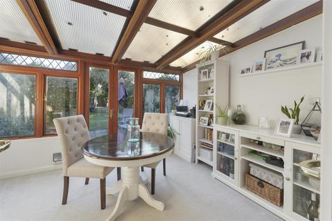 2 Brookdene, Five Oak Green, Tonbridge, TN12 6RX