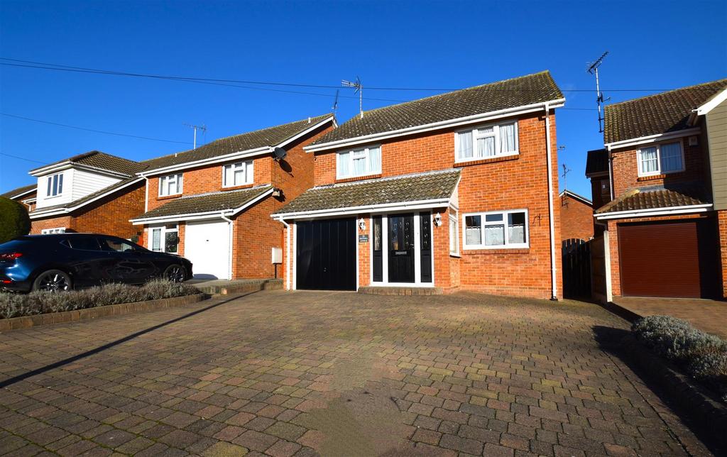 Rectory Avenue Rochford 4 Bed Detached House For Sale £495 000