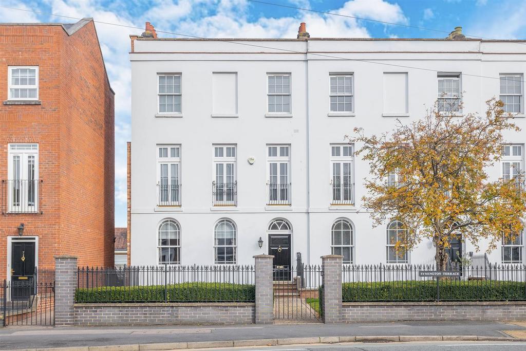 Northampton Road, Market Harborough 3 bed apartment for sale £385,000