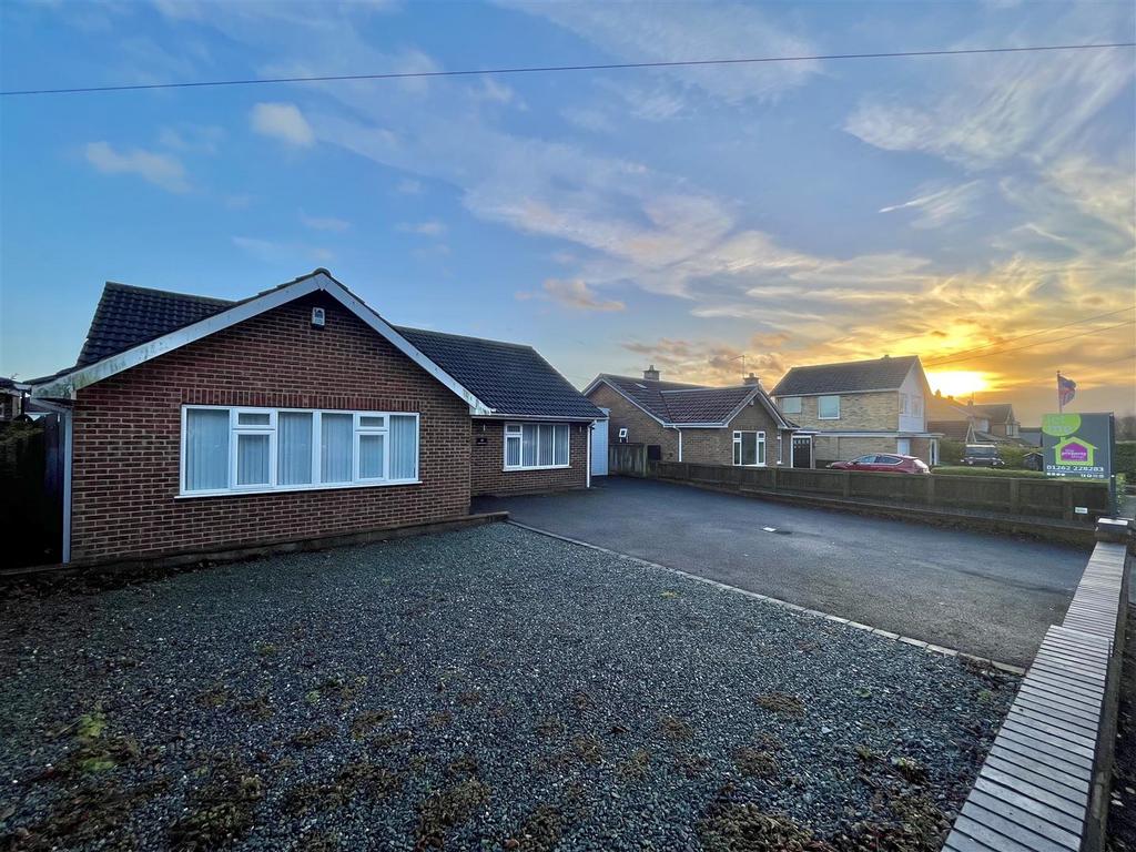 3 Bed Detached Bungalow, Marton Gate, Bridlington, YO16 6YD 3 bed