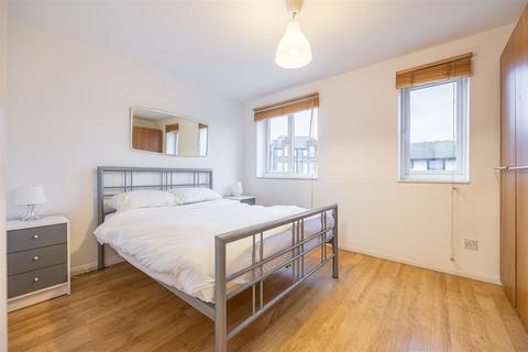 1 bedroom apartment for sale, Westferry Road, London E14