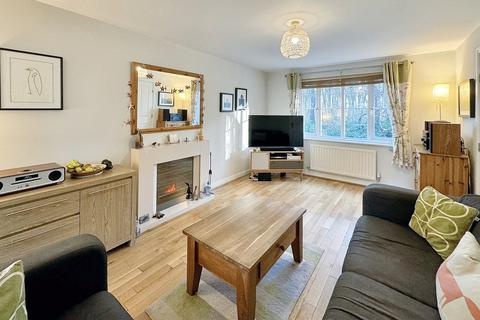 4 Catchpole Drive, Kesgrave, Ipswich, IP5 2HE