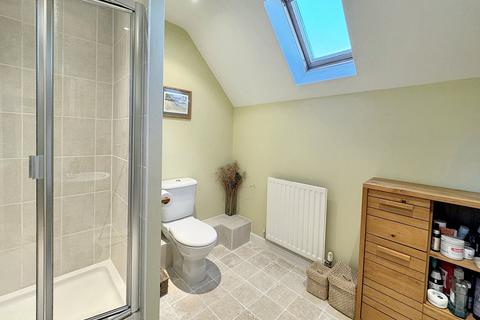 4 Catchpole Drive, Kesgrave, Ipswich, IP5 2HE