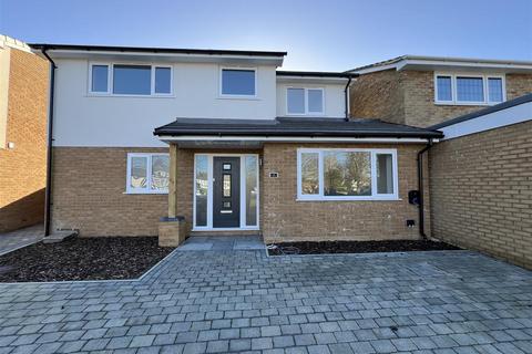 2 Tomlyns Close, Hutton, Brentwood, CM13 1PU