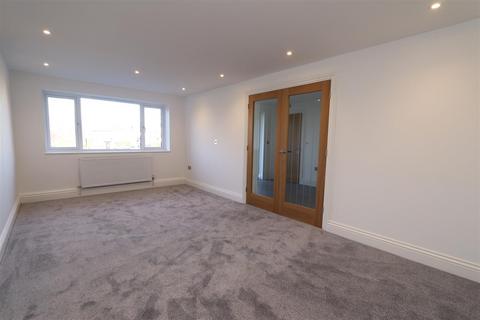 2 Tomlyns Close, Hutton, Brentwood, CM13 1PU
