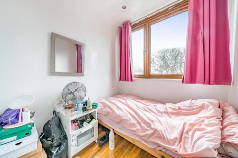 44 Wharncliffe Road, London, SE25 6SL