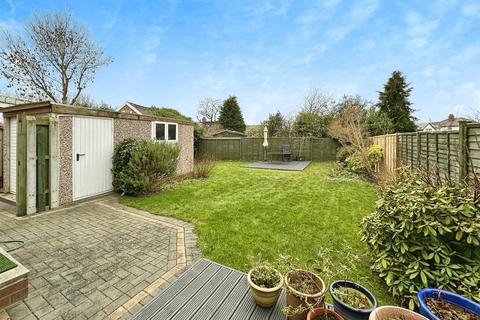 4 bedroom semi-detached house for sale - St. Catherines Crescent, Whitnash, Leamington Spa