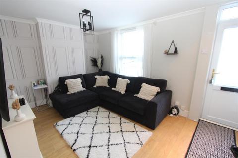 74 James Street, Sheerness, ME12 2PY