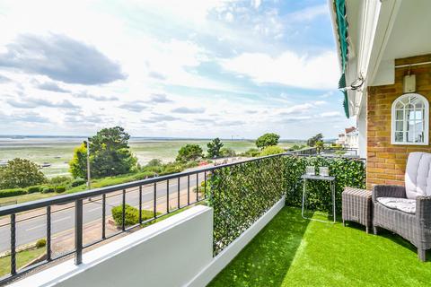 2 bedroom flat for sale, Cliff Parade, Leigh-On-Sea SS9