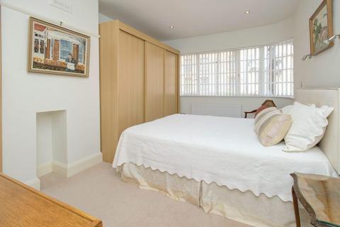 4 bedroom terraced house to rent - Garnett Road, London