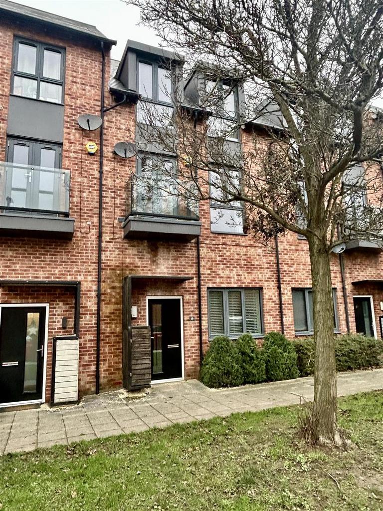 Beeston Way, Allerton Bywater, Castleford 4 bed townhouse for sale £