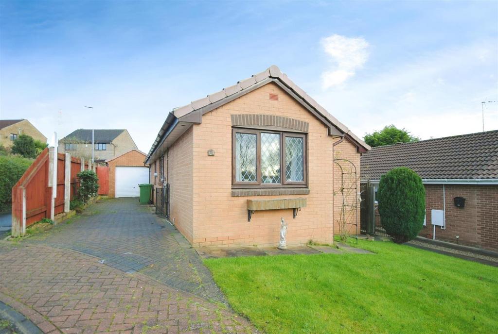 Parlington Meadow, Barwick In Elmet, Leeds 2 bed detached bungalow for