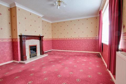 3 bedroom semi-detached house for sale - Queensway, Woodmansey, Beverley