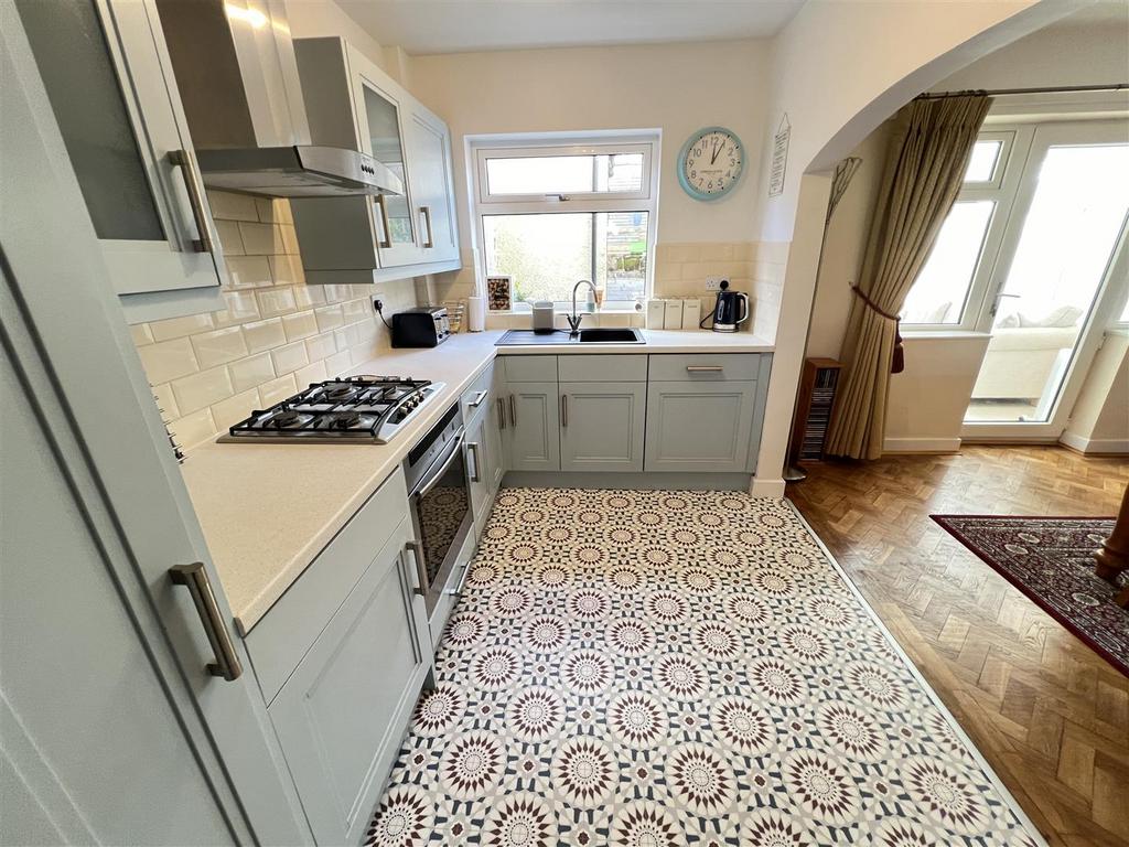 Kylemore Drive, Pensby, Wirral 3 bed semidetached house for sale £