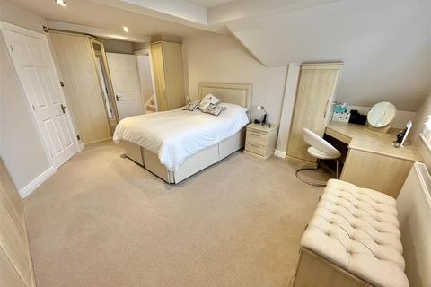 2 bedroom penthouse for sale - Kennerleys Lane, Wilmslow
