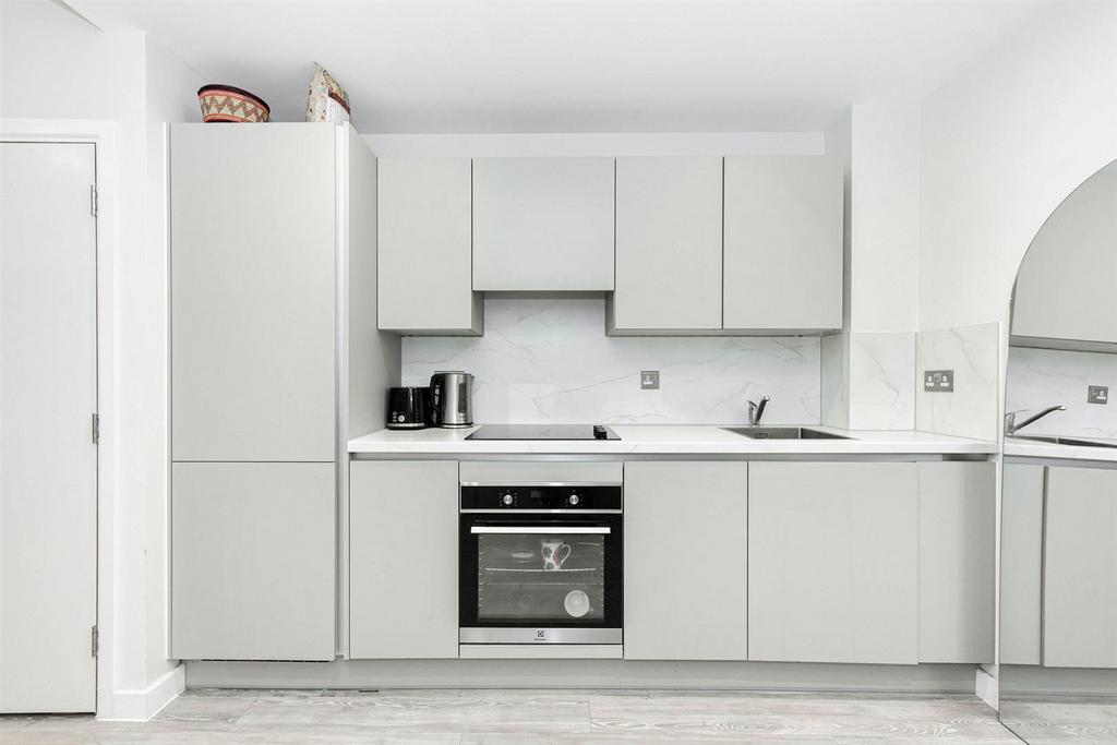 16 Vanguard Way-9 resized.jpg
