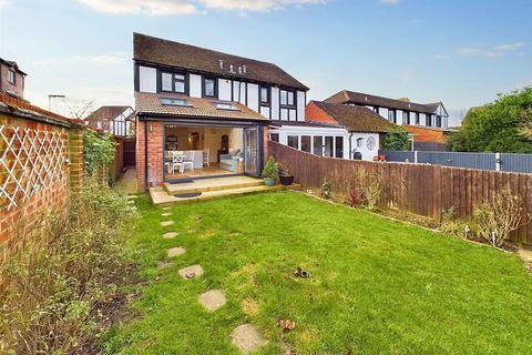 3 bedroom semi-detached house for sale, Kings Chase, East Molesey