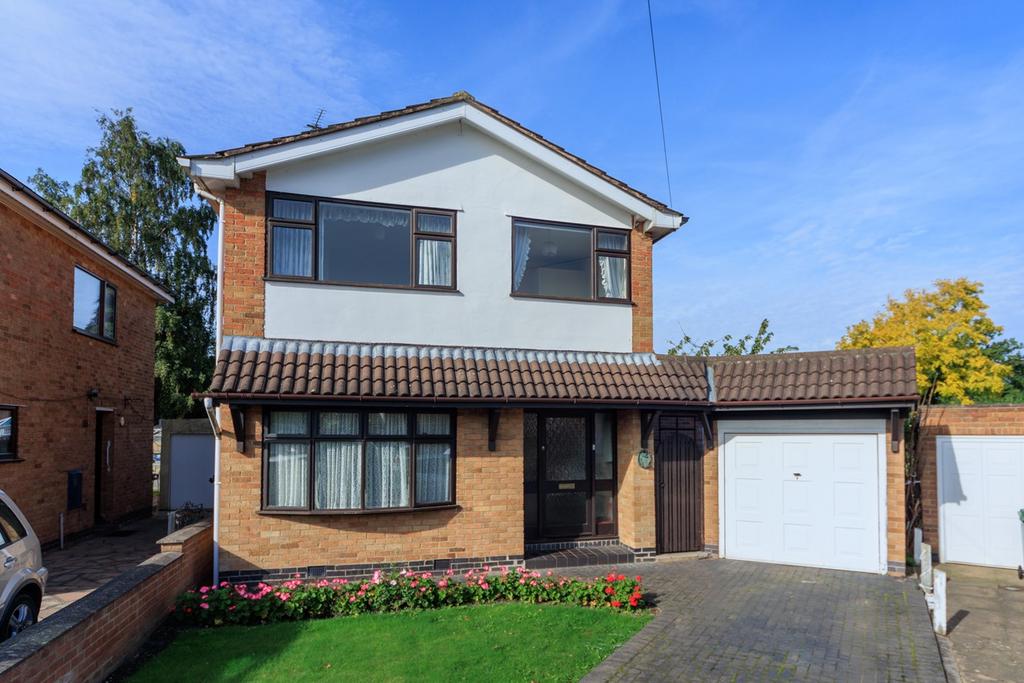 Exmoor Close, Loughborough, LE11 3 bed detached house for sale £325,000