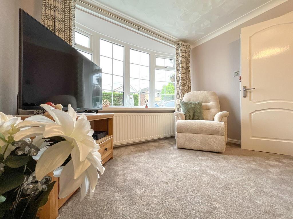 Elm Road, Dewsbury 3 bed detached house for sale £180,000