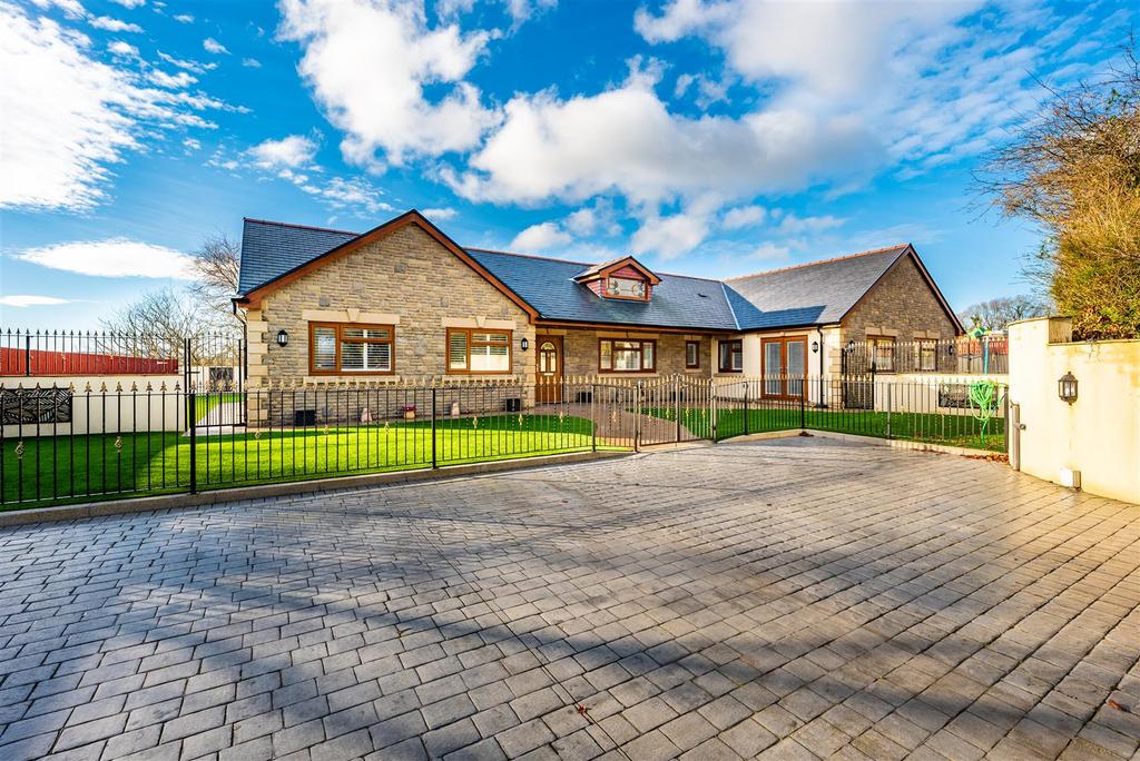 Black Lion Road, Gorslas, Llanelli 5 bed property for sale £800,000