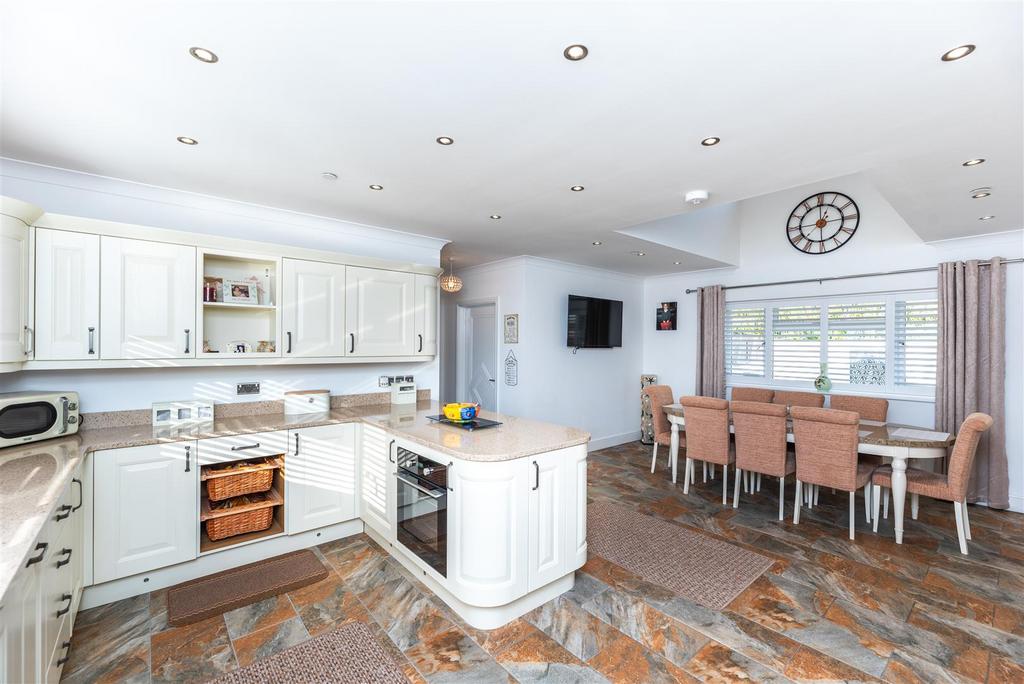 Black Lion Road, Gorslas, Llanelli 5 bed property for sale £800,000