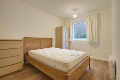 2 bedroom apartment for sale, The Cornfields, Boxmoor, Hemel Hempstead