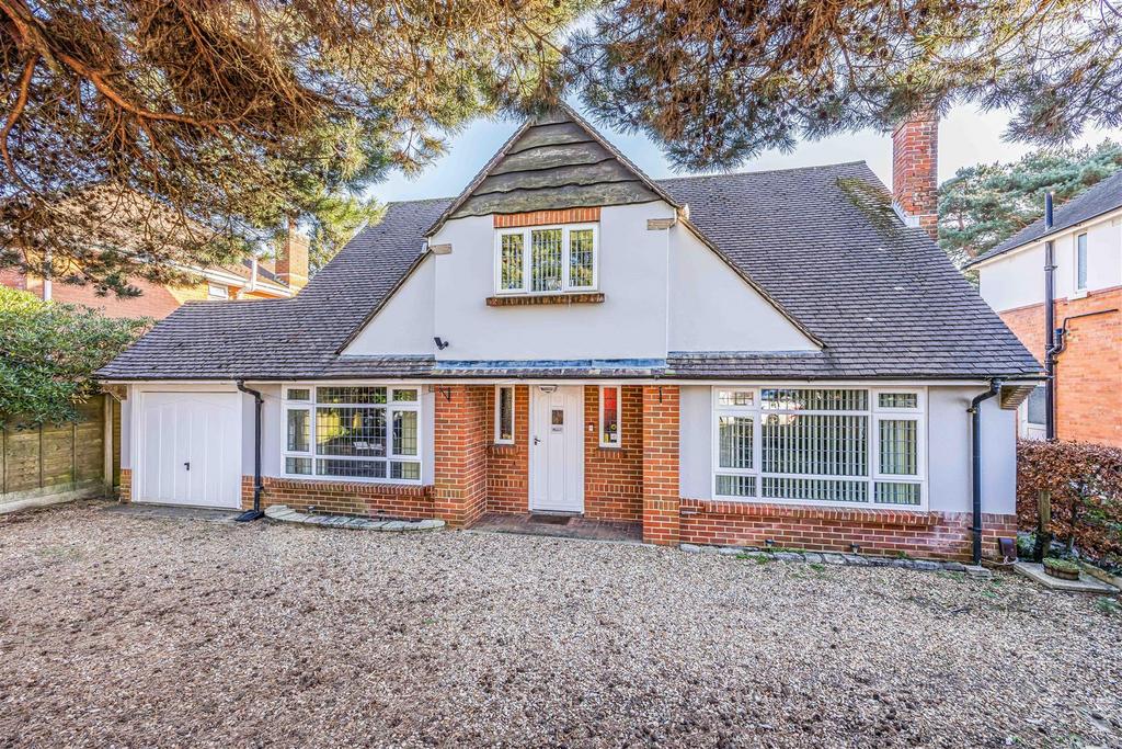 Keith Road, Bournemouth 3 bed detached house for sale £800,000
