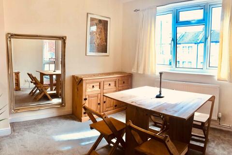1 bedroom flat to rent, Lancaster Court, Fulham, SW6