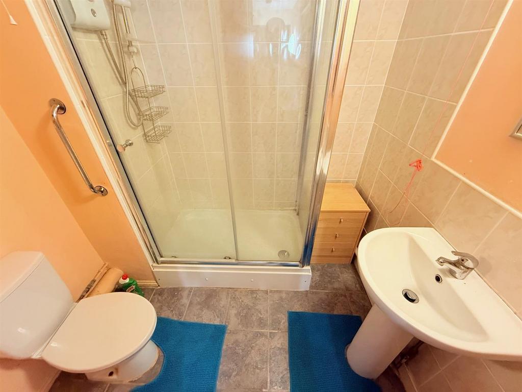Shower room.jpg