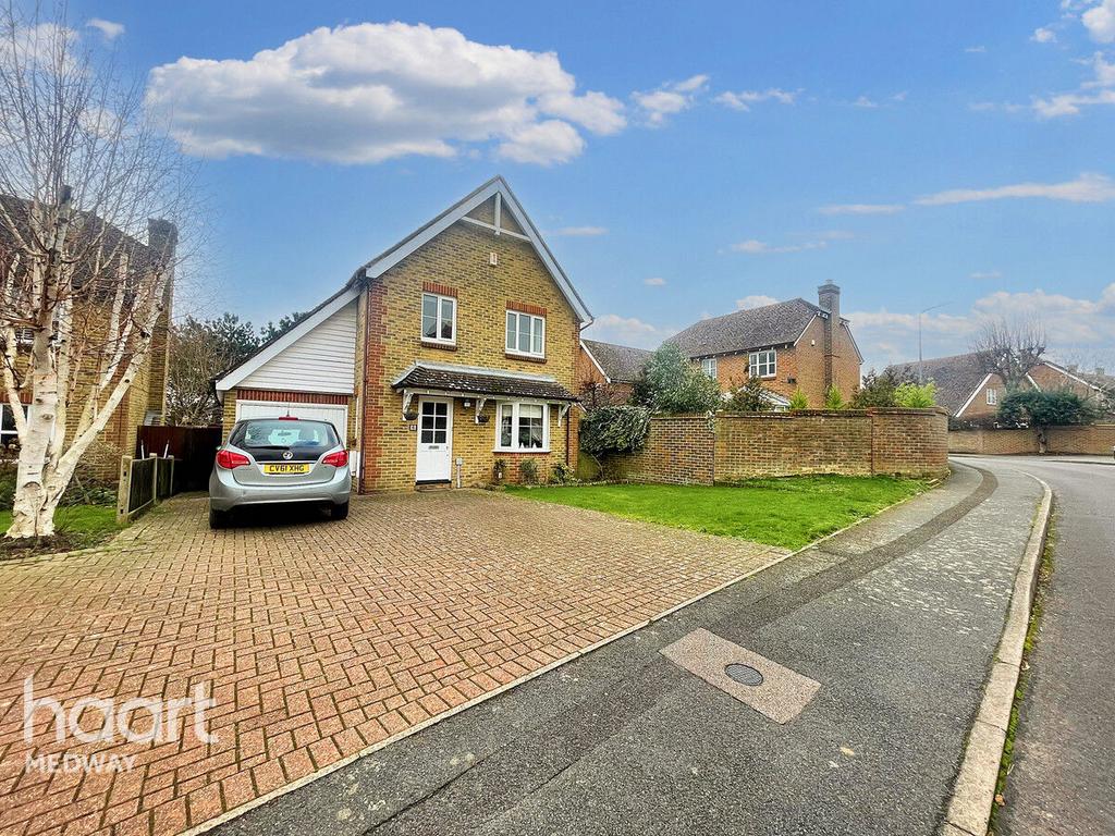 Tom Joyce Close, Snodland 4 bed detached house for sale £500,000