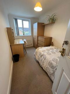 8 bedroom house share to rent, Aspen Grove