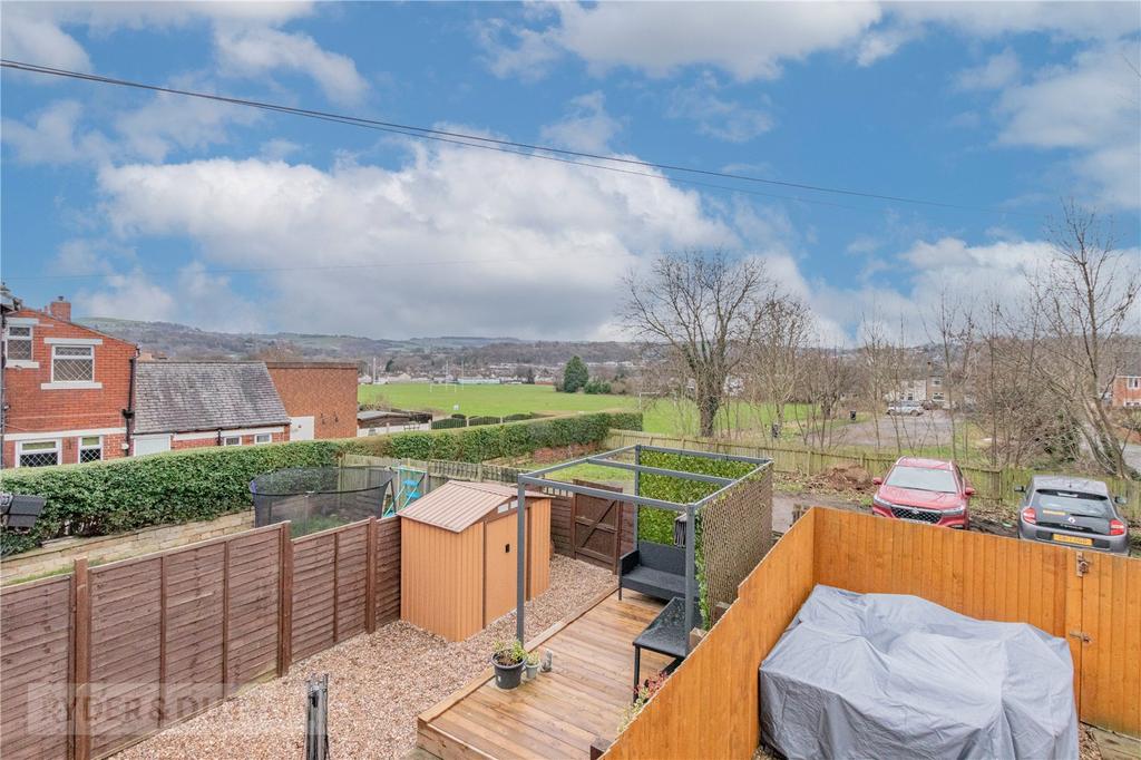 Long Lane, Dalton, Huddersfield, West Yorkshire, HD5 3 bed townhouse