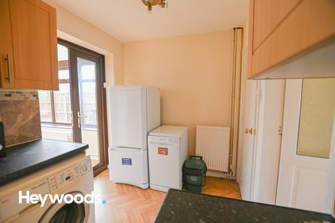 2 bedroom semi-detached house to rent - Cley Grove, Westbury Park, Newcastle-under-Lyme