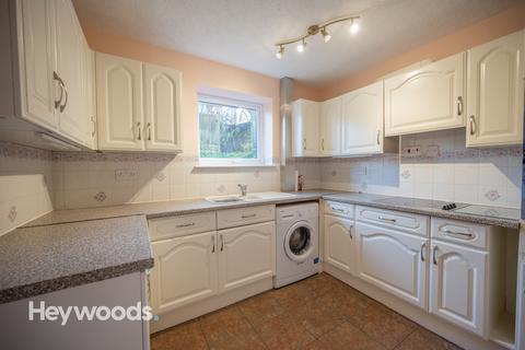 3 bedroom semi-detached house to rent, Coppice Avenue, Silverdale, Newcastle-under-Lyme, ST5