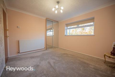 3 bedroom semi-detached house to rent, Coppice Avenue, Newcastle, ST5