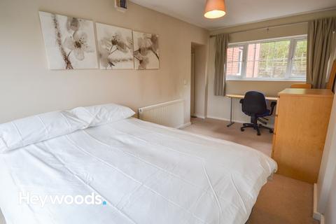 Mixed use to rent, Room at Valley View, Newcastle-under-Lyme, Staffordshire