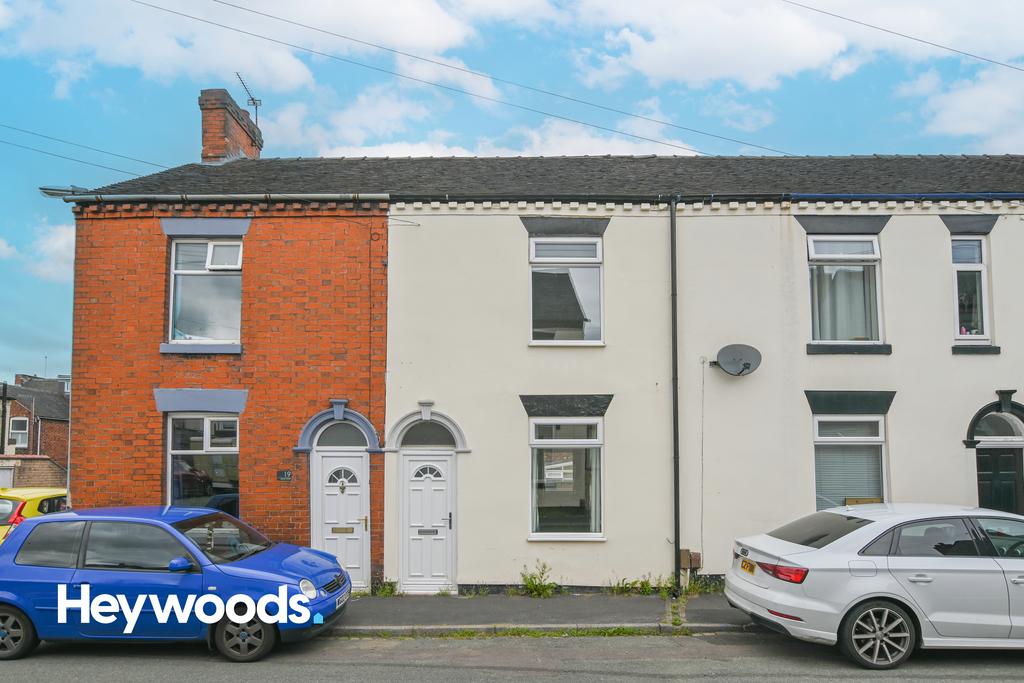 James Street, Wolstanton... 2 bed terraced house £750 pcm (£173 pw)