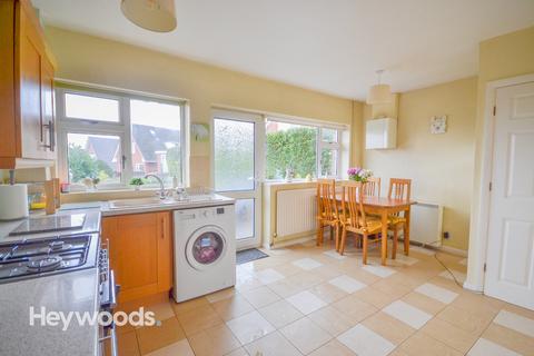 3 bedroom semi-detached house to rent, Durham Grove, Clayton, Newcastle-under-Lyme