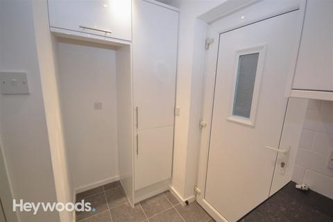 4 Fleur Grove, Stoke-on-trent, ST4 3RG