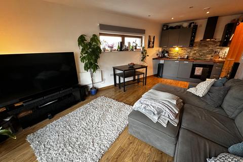 2 bedroom flat to rent, Marsh Lane, Leeds, West Yorkshire, LS9