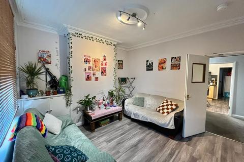 4 bedroom house share to rent, 3 Palin Street, Nottingham, NG7 5AD