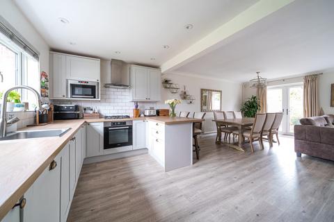 29 Bramshaw Close, Harestock, Winchester, SO22 6LT