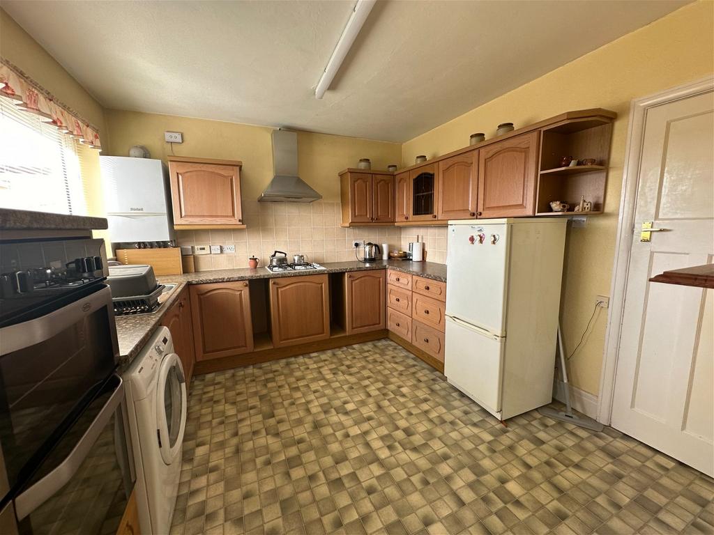 Barton Drive, Paignton 2 bed detached house for sale £220,000